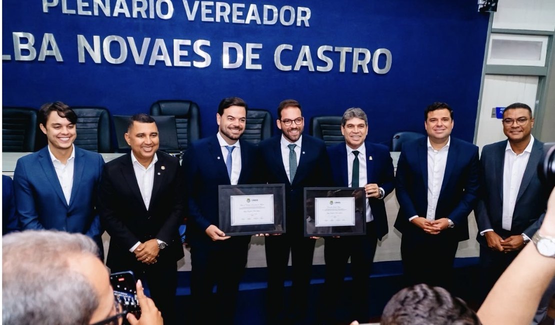 Ex-secretário de Educação recebe título de cidadão maceioense e Comenda Jarede Viana