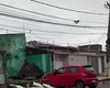 Veículo desgovernado derruba muro de casa no bairro Capiatã, em Arapiraca