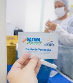 Maceió começa a vacinar pessoas com 30 anos ou mais com a 4ª dose