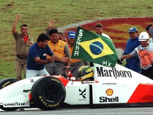 Ayrton Senna: vinte e cinco anos de saudade