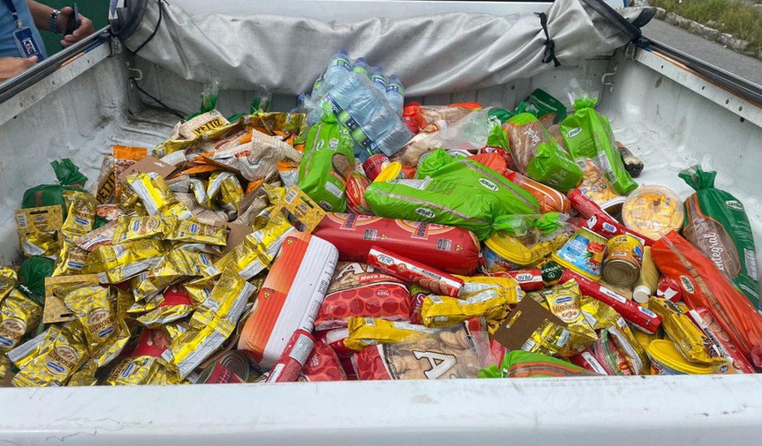 Vigilância Sanitária apreende 900 kg de produtos estragados na Levada