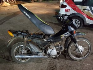 Suspeito foge da polícia, é perseguido e preso em Feira Grande 