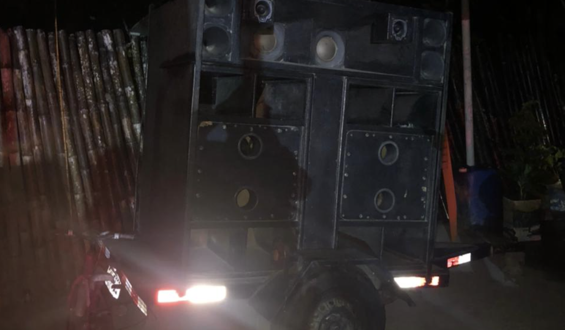 Aglomeração: Polícia apreende som automotivo após denúncia de perturbação do sossego