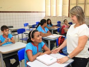 Escolas terão 15 dias para apresentar plano de reposição