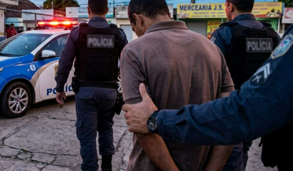 Homem é conduzido à delegacia após ameaçar mulher em Palmeira dos Índios