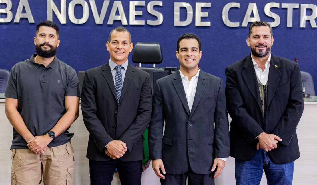 Câmara Municipal de Maceió empossa o suplente de vereador Alex Anselmo