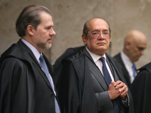 Placar no STF está 5×3 para reeleição de Davi e 4×4 no caso de Maia