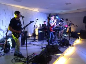 Banda Terapia: rock, família e amizade  