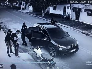 Criminosos se disfarçam de policiais para assaltar casa no Agreste