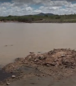 [VÍDEO] Barragem em Canapi: risco de rompimento não existe mais e foco agora é recuperar trechos danificados pela chuva