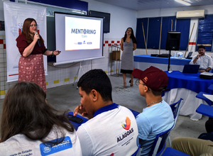 Estudantes da rede estadual de ensino recebem capacitação na área de tecnologia