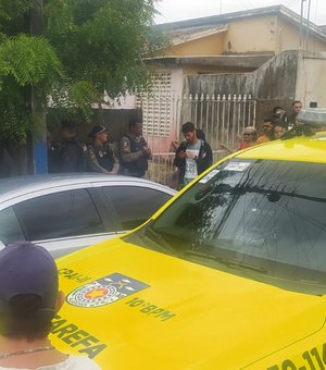 Jovem de 24 anos é assassinado a tiros dentro de veículo, em Palmeira