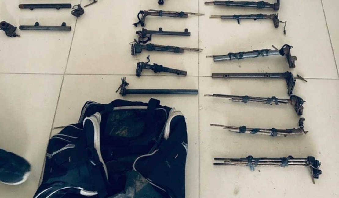 PM apreende 23 armas de fabricação artesanal no Terminal Rodoviário de Murici