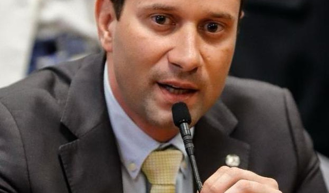 Deputado alagoano é relator de projeto que aprimora políticas de combate à violência nas escolas