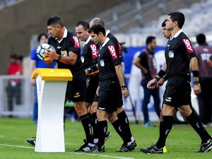 CBF anuncia que contratou seguro para árbitros de futebol