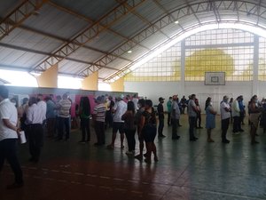 [Vídeo] Eleitores de Campo Grande elegem o prefeito do município neste domingo (12)