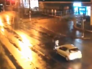 Vídeo mostra momento que mulher é atropelada na Av. Fernandes Lima