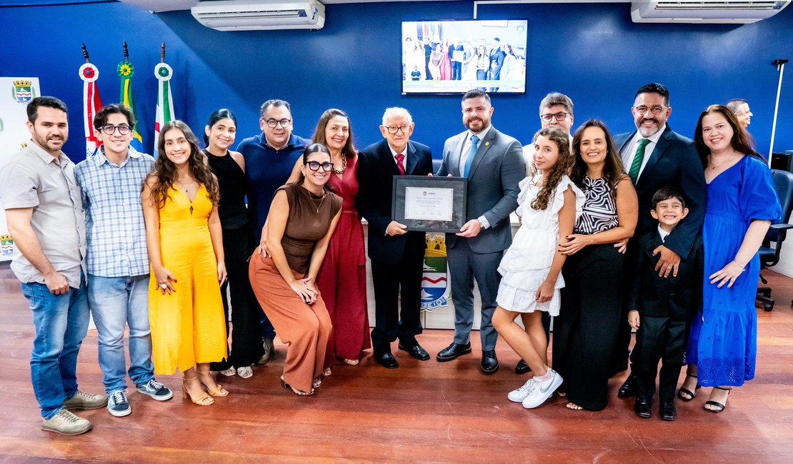 Câmara Municipal entrega Título de Cidadão Honorário de Maceió ao delegado Eduardo Maia