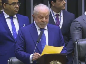 Lula chama Teto de Gastos de estupidez em discurso de posse: “Vamos revogar”