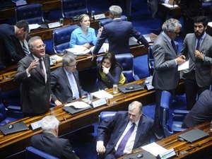 Renan critica proporcionalidade na distribuição de MPs nas casas legislativas
