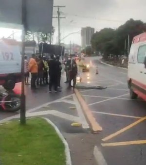Motociclista morre após grave colisão na Avenida Durval de Góes Monteiro