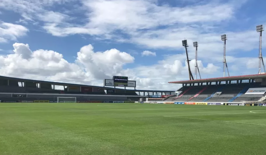 Estádio Rei Pelé é o único estádio apto para jogos do Campeonato Alagoano