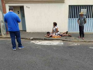 PM aposentada persegue ladrão, prende e ação viraliza na internet