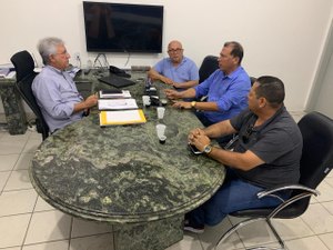 Vereador se reúne com diretor do DER e pede para que carros não sejam guinchados para Maceió 