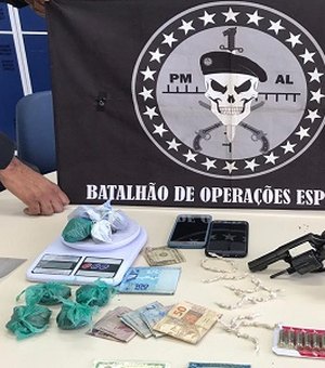 Após cumprimento de mandado, Bope aprende armas e dinheiro na Chã do Bebedouro