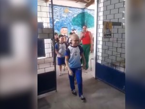 Aos 8 anos, aluno da rede municipal de Maceió retorna às aulas após vencer câncer