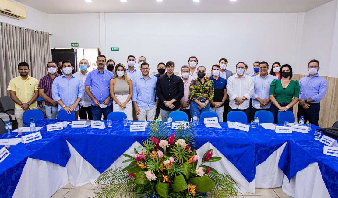 Prefeitos do interior de Alagoas participam de eleição de diretoria de consórcio para cessão do saneamento básico
