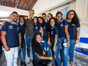 Rafael Brito propõe Pé-de-Meia para todos os alunos do ensino médio público