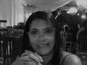 Mulher morre após perder o controle de moto e colidir contra poste na AL-115