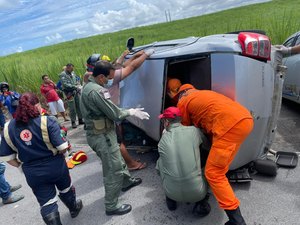 Grave acidente deixa um morto e quatro feridos na Barra de Santo Antônio