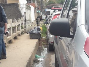 Corpo de mulher é encontrado dentro de córrego em avançado estado de decomposição