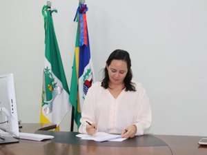 Depois de muita pressão, prefeita vai deixar equipe de Luciano Barbosa realizar transição municipal