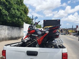 Polícia Civil recupera motocicleta roubada e devolve veículo à vítima