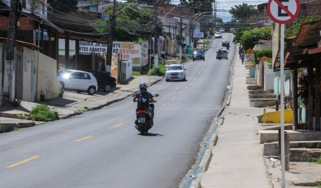 Instabilidade do solo: Prefeitura de Maceió avalia interditar ladeira do Calmon