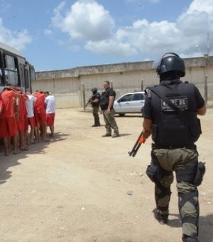 Presos da Delegacia de Penedo são transferidos para Complexo Penitenciário