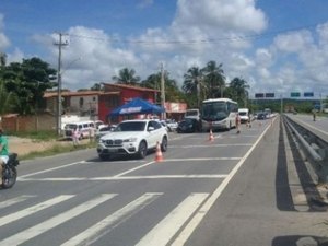 Após revogação da Lei dos Faróis, motoristas reclamam de multas recebidas