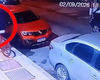 Mulher tem corrente arrancada do pescoço enquanto andava na Ponta Verde