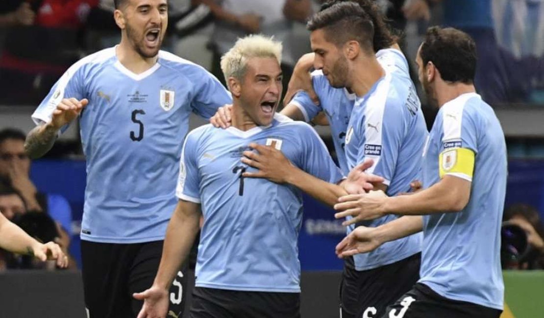 Uruguai e Equador se classificam para Copa do Mundo no Catar