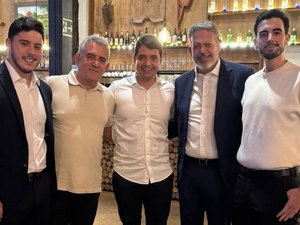 Filhos de Arthur Lira são apresentados a prefeitos alagoanos em Brasília