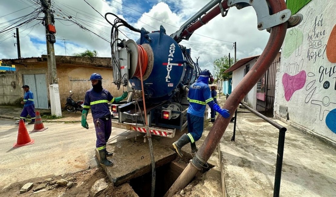 Prefeitura retira mais de 400 toneladas de entulhos do sistema de drenagem