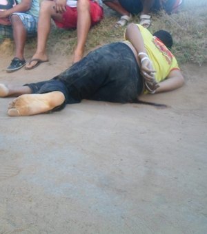 Taxista é encontrado morto com faca cravada no peito, em Arapiraca