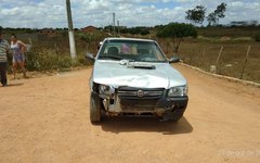 Fiat  Uno envolvido no acidente