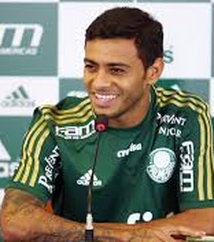 Alagoano Cleiton Xavier, campeão pelo Palmeiras, vai reforçar o Vitória (BA)