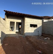 Em tratamento por vício, família de Arapiraca pede ajuda para não perder a casa