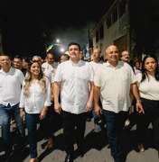 Prefeito Carlos participa da procissão de Nossa Srª da Conceição e celebra com milhares de fiéis em Rio Largo