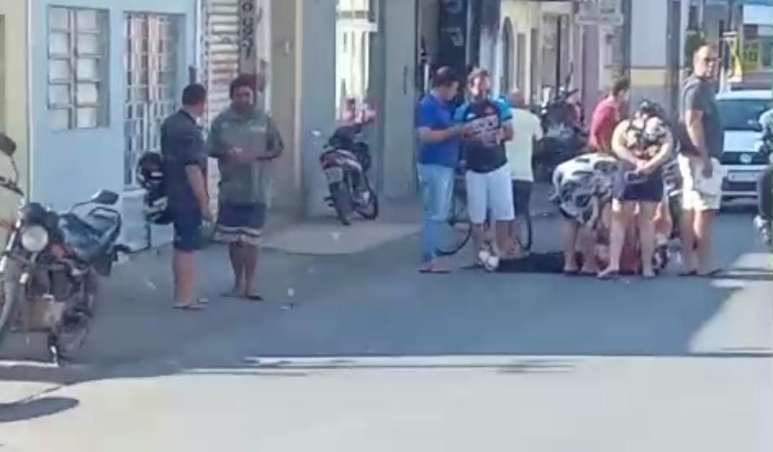 Jovem fica gravemente ferida após cair de motocicleta no bairro Eldorado, em Arapiraca